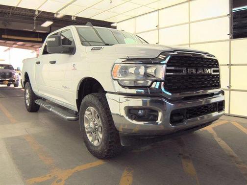 Bright White Clearcoat 2024 RAM 2500 Big Horn