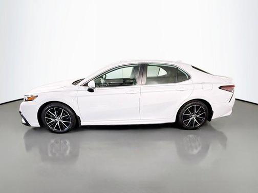 Ice Edge 2024 Toyota Camry SE