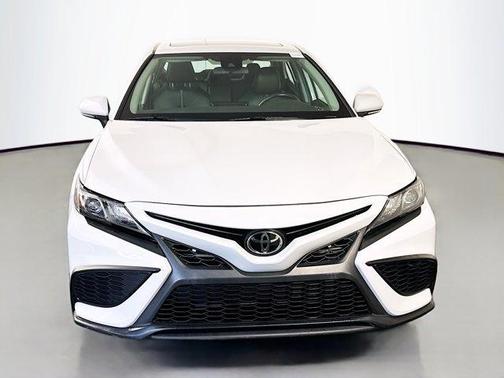 Ice Edge 2024 Toyota Camry SE