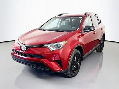 Blizzard Pearl 2018 Toyota RAV4 LE