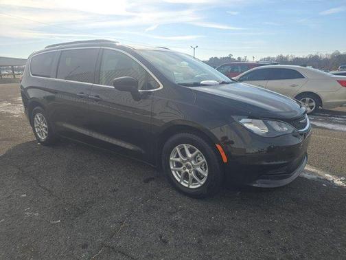 2021 Chrysler Voyager LXI