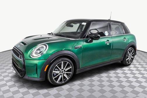2023 MINI Hardtop Cooper S Classic