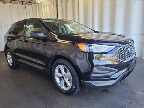 Agate Black Metallic 2024 Ford Edge SE