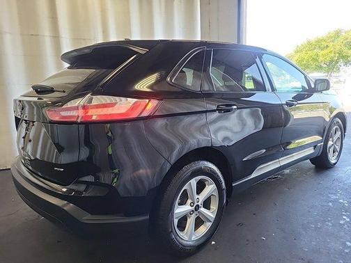 Agate Black Metallic 2024 Ford Edge SE