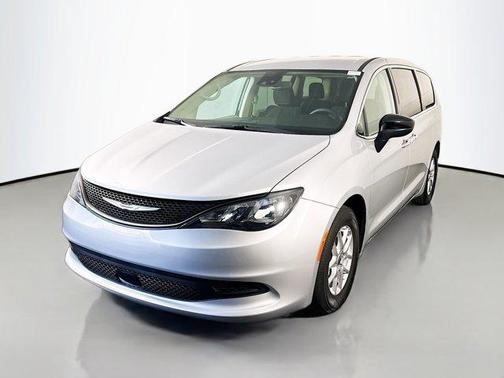 2024 Chrysler Voyager LX