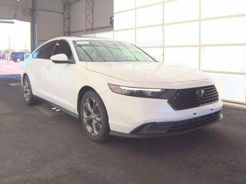 Platinum White Pearl 2023 Honda Accord EX