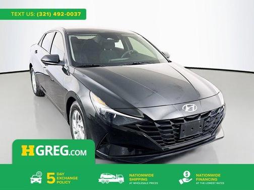 2022 Hyundai ELANTRA SE