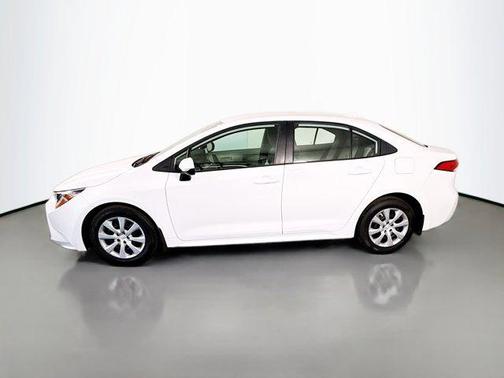 Ice 2025 Toyota Corolla LE