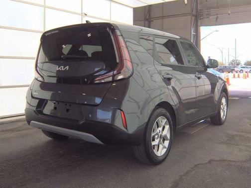 Gravity Gray 2024 Kia Soul LX