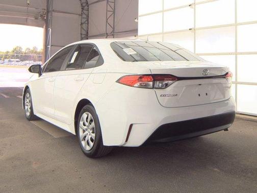Ice 2025 Toyota Corolla LE