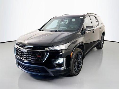 Mosaic Black Metallic 2022 Chevrolet Traverse RS