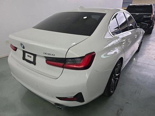 2020 BMW 330 i