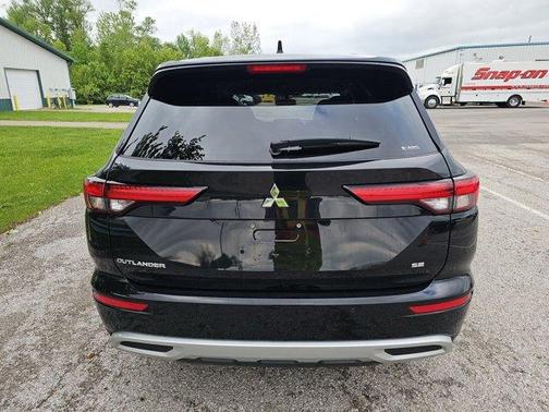 Black Diamond 2022 Mitsubishi Outlander Black Edition