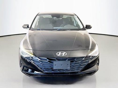 Phantom Black 2021 Hyundai ELANTRA SEL