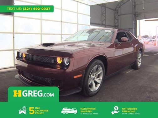 Octane Red Pearlcoat 2022 Dodge Challenger SXT
