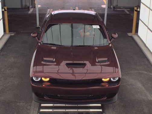 Octane Red Pearlcoat 2022 Dodge Challenger SXT