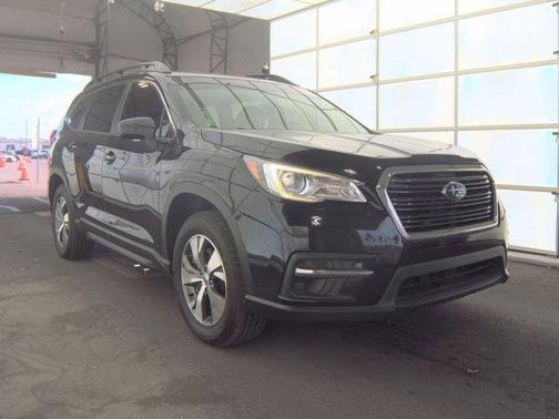 Crystal Black Silica 2022 Subaru Ascent Premium 8-Passenger