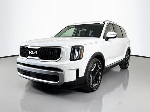Glacial White Pearl 2024 Kia Telluride EX