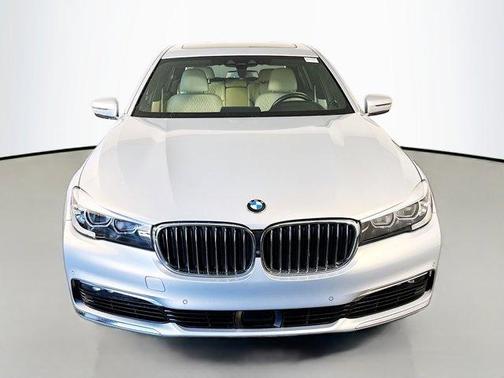 2018 BMW 740e xDrive iPerformance