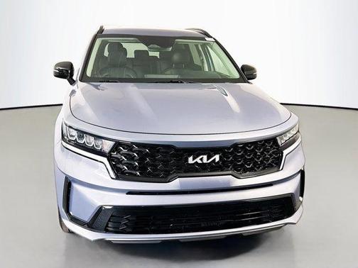 Everlasting Silver 2022 Kia Sorento S