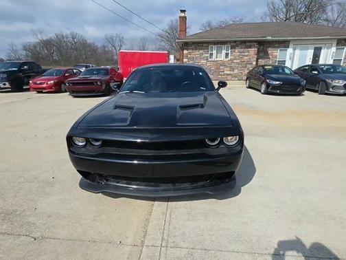 Pitch Black Clearcoat 2023 Dodge Challenger SXT