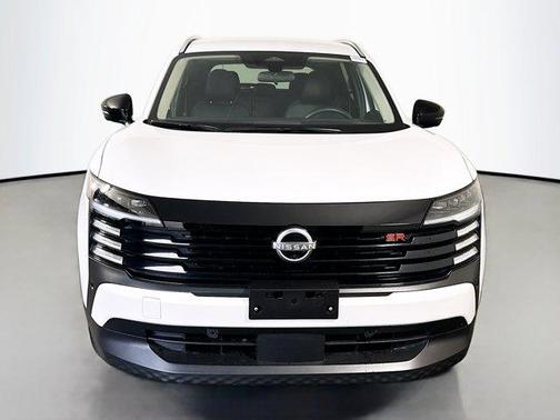 Aspen White Tricoat 2026 Nissan Kicks SR