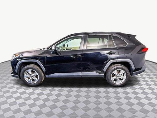 2022 Toyota RAV4 Hybrid LE