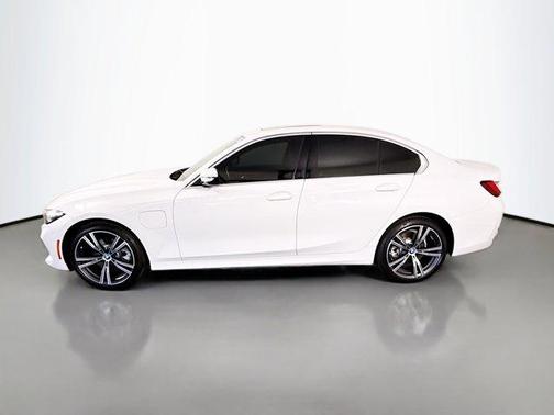 2024 BMW 330e 330e