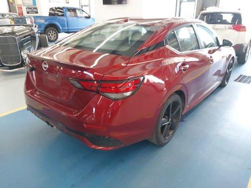 Scarlet Ember 2024 Nissan Sentra SR