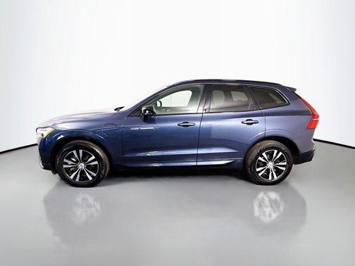 2024 Volvo XC60 Recharge Plug-In Hybrid T8 Core Dark Theme