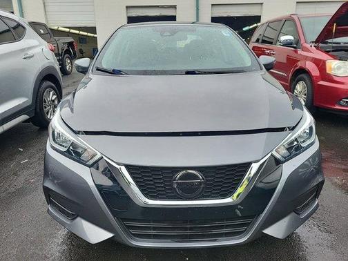 Gun Metallic 2020 Nissan Versa 1.6 SV