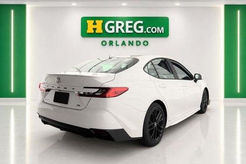 Ice 2025 Toyota Camry SE
