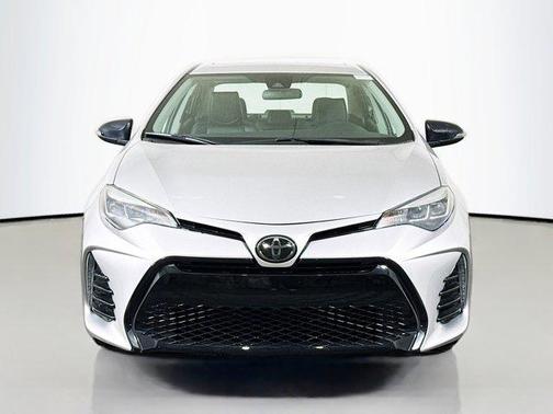 Classic Silver Metallic 2018 Toyota Corolla SE