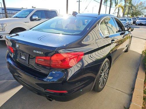 2019 BMW 530 i