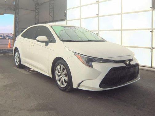 Blizzard Pearl 2021 Toyota Corolla LE