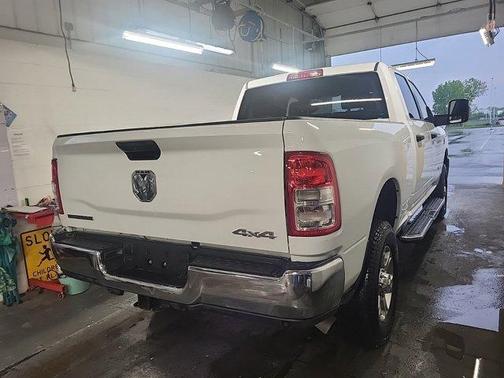 Bright White Clearcoat 2024 RAM 2500 Big Horn