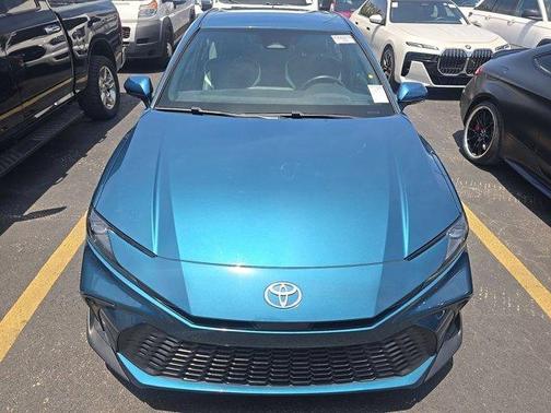 Ocean 2025 Toyota Camry SE