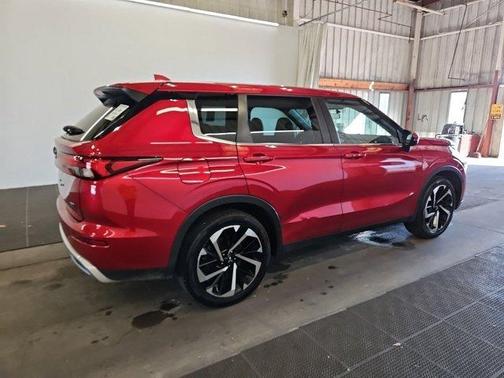 2023 Mitsubishi Outlander SE Black Edition