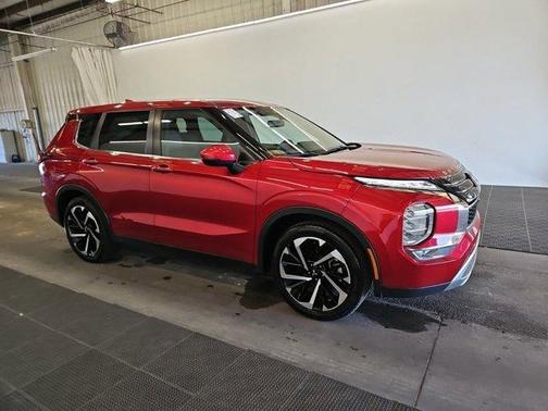 2023 Mitsubishi Outlander SE Black Edition