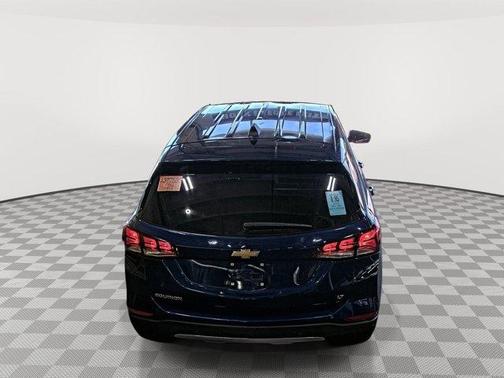 Blue Glow Metallic 2022 Chevrolet Equinox 2LT