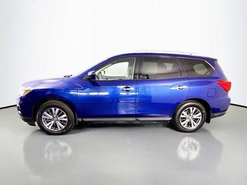 2020 Nissan Pathfinder S