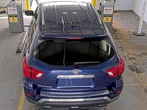 2020 Nissan Pathfinder S