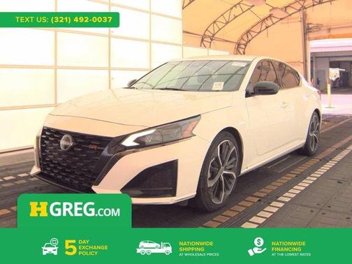 Glacier White 2024 Nissan Altima 2.5 SR