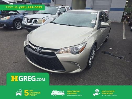 Creme Brulee Mica 2017 Toyota Camry SE