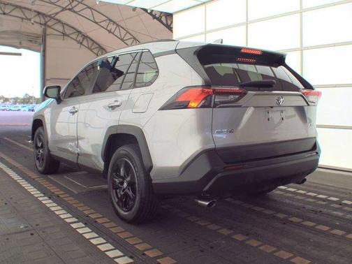 Silver Sky Metallic 2020 Toyota RAV4 XLE