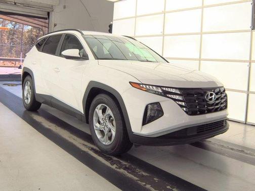 White Pearl 2024 Hyundai TUCSON SEL