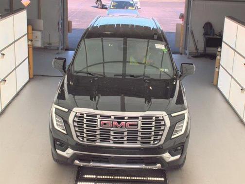 Onyx Black 2025 GMC Yukon Denali