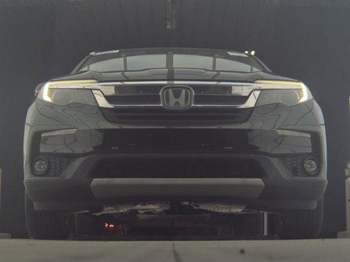 Crystal Black Pearl 2020 Honda Pilot EX-L