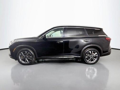 Mineral Black 2024 INFINITI QX60 Luxe