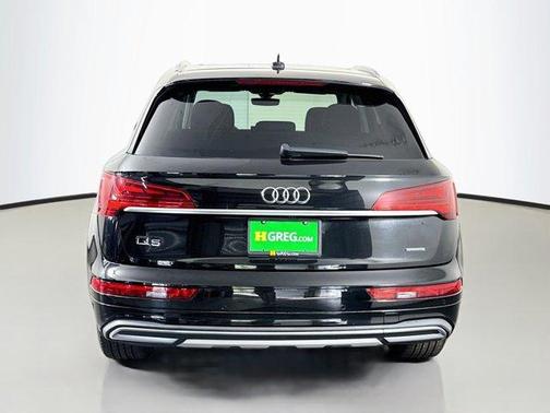 Mythos Black Metallic 2021 Audi Q5 40 Premium Plus